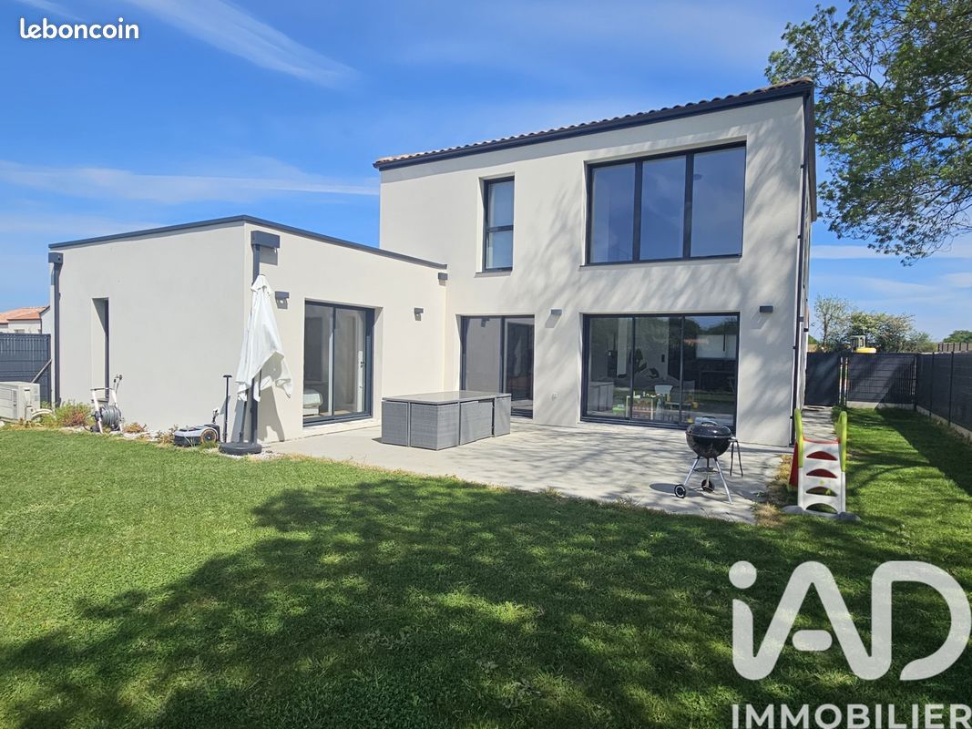 Maison 6 pièces 146 m² · à Montréverd · 146 m² · 399 000 €
