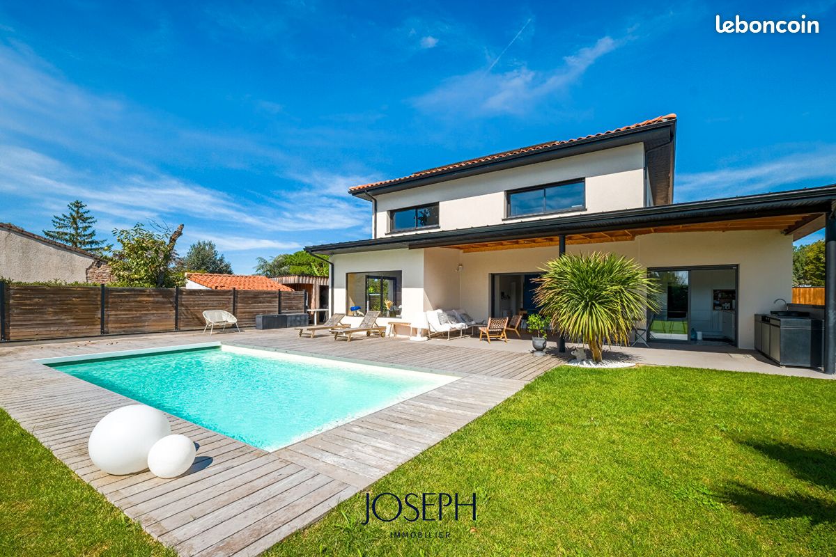Maison 8 pièces 222 m² · à Balma · 222 m² · 1 070 000 €