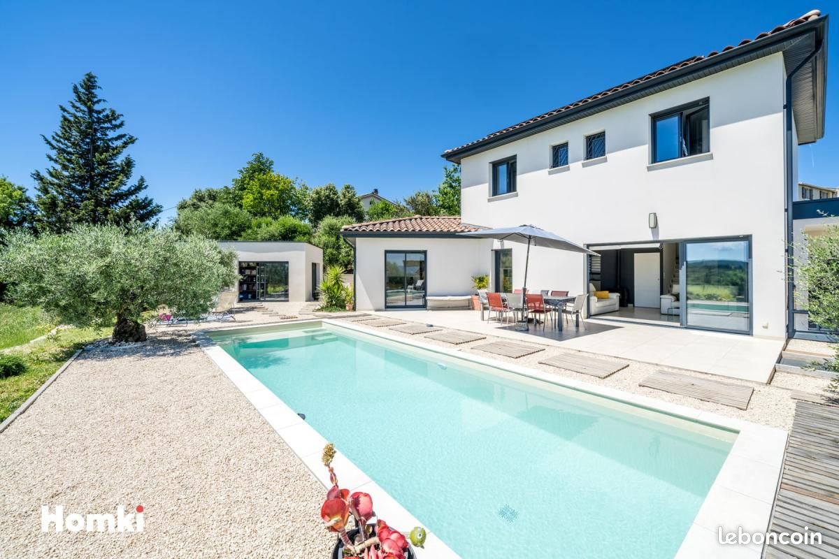 Maison 5 pièces 120 m² · à Bourg-Saint-Andéol · 120 m² · 495 000 €