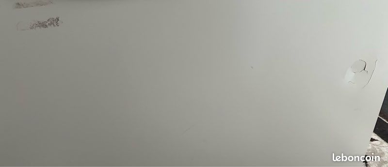 Lit (image 1)