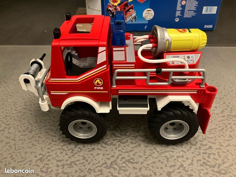 PLAYMOBIL 9466, CAMION DE POMPIERS 4X4, avec canon à mousse (image 8)