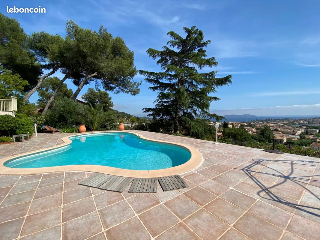 Maison 4 pièces 141 m² · à Carqueiranne · 141 m² · 1 390 000 €