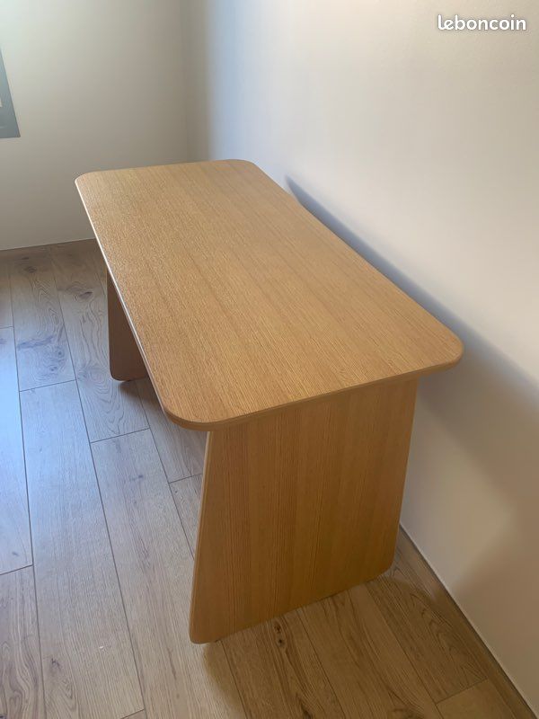 Bureau (image 2)