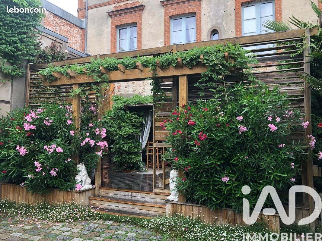 Maison 12 pièces 275 m² · à Cholet · 275 m² · 580 000 €