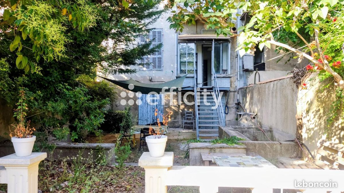 Appartement 3 pièces 104 m² · à Aix-en-Provence · 104 m² · 305 000 €