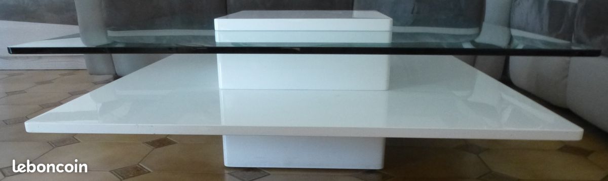 Table basse design (image 1)