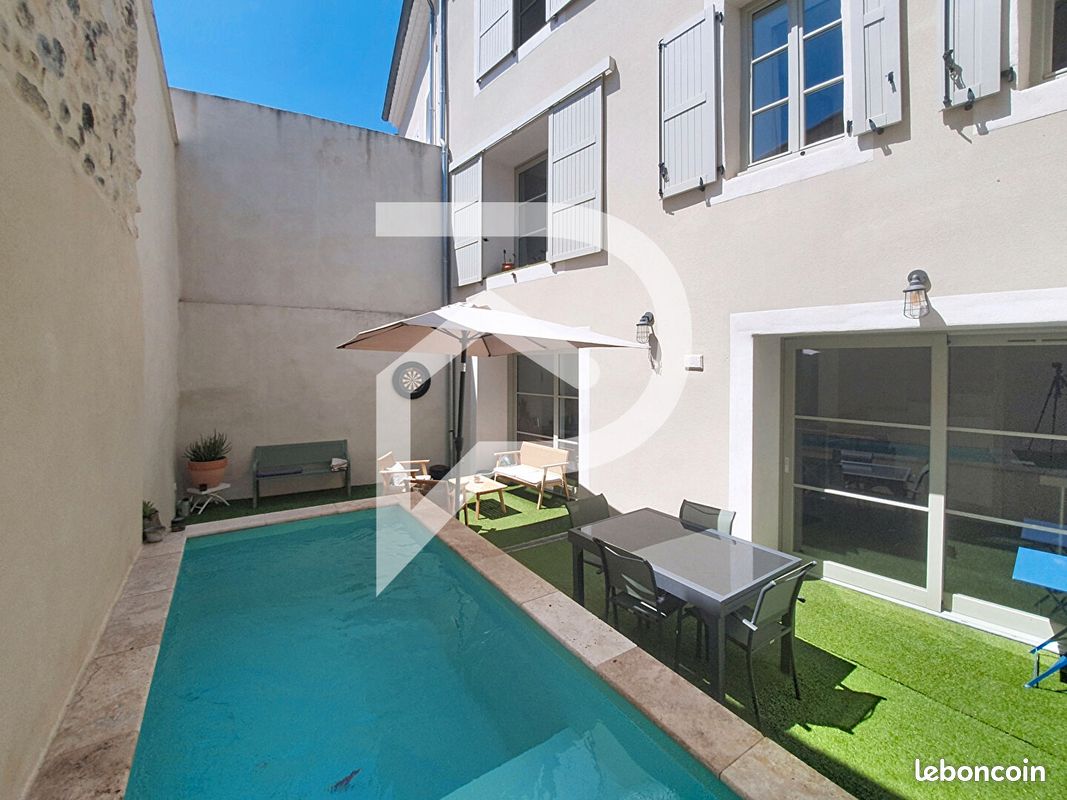 Maison 8 pièces 237 m² · à Le Teil · 237 m² · 375 000 €