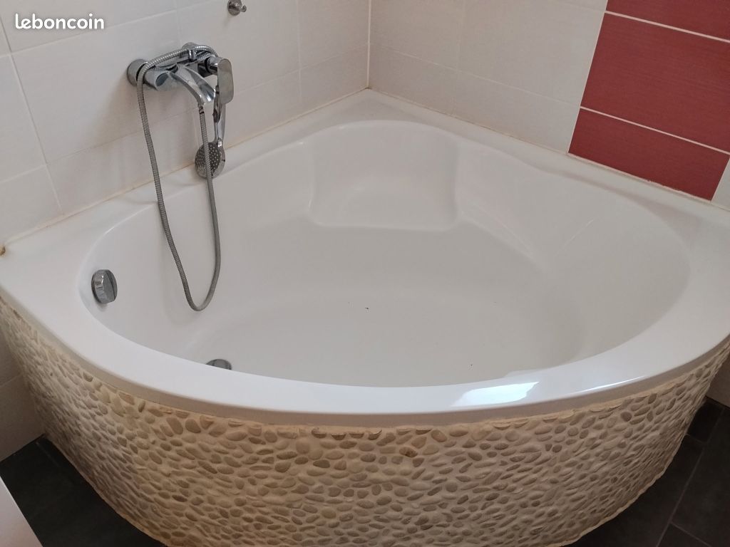 Baignoire d'angle (image 1)