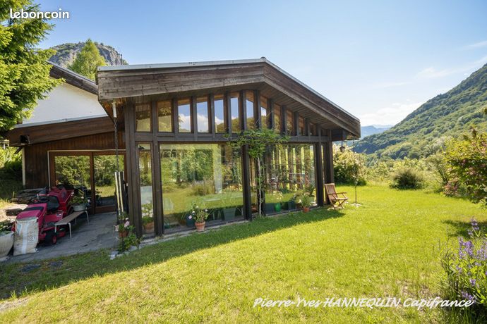 Maison 15 pièces 355 m²