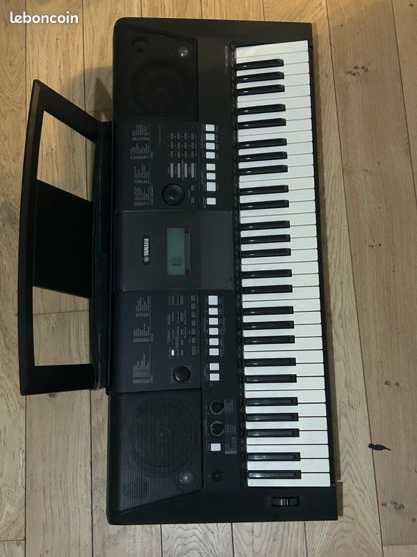 Clavier / Piano Synthétiseur Yamaha PSR / remise en main propre (image 2)