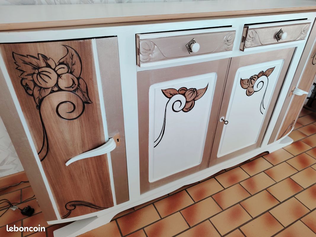 Vide maison Beau buffet art déco en noyer (image 8)