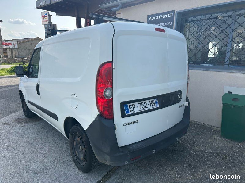 Opel Combo 1.3 CDTI 95 cv L1H1 PACK CLIM + 2017 MOTEUR A CHAÎNE (image 6)