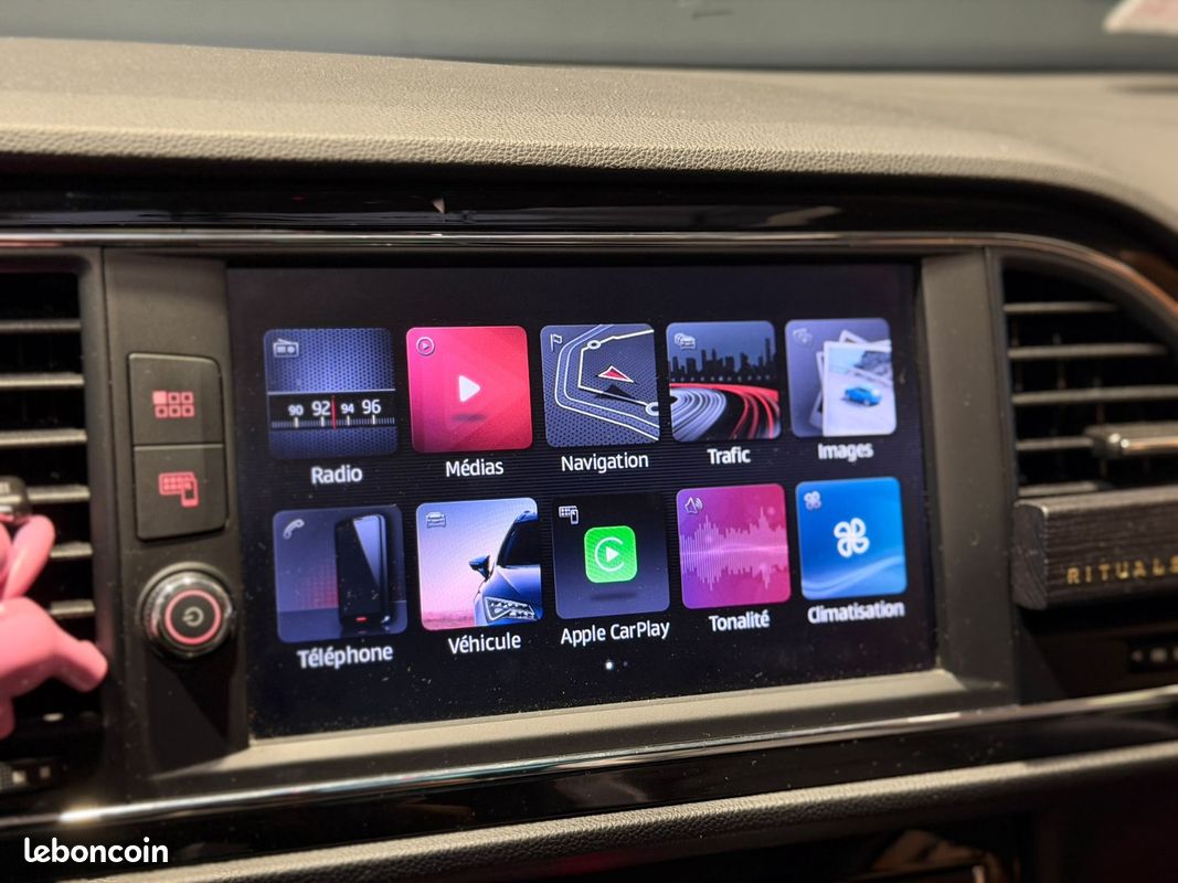SEAT LEON 1.4 ECoTsi 150 Start/Stop ACT DSG7 FR - Toit Ouvrant Panoramique - Seat Sound - CarPlay / Android Au (image 20)