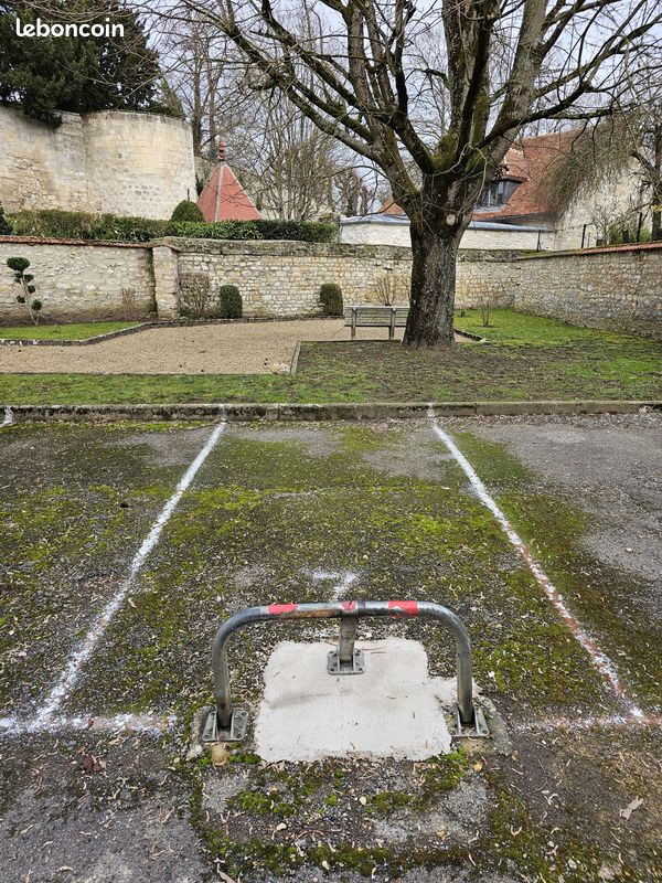 Parking/box Compiègne · 50 €/mois