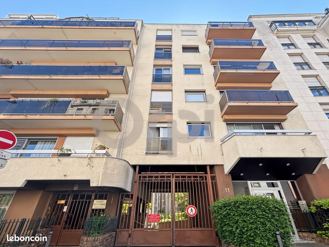 Parking 13 m² · à Paris · 13 m² · 140 €