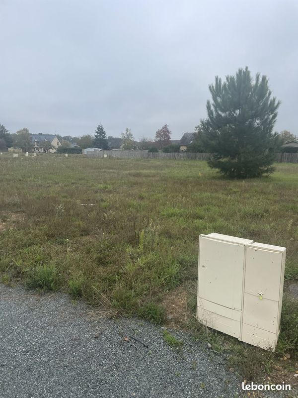 Terrain 412 m² · à Rives-du-Loir-en-Anjou · 412 m² · 67 980 €