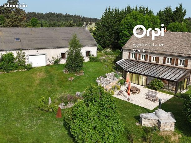 Maison 8 pièces 270 m²