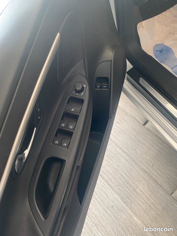 Volkswagen Eos 2.0 TDI 140ch FAP Carat BVM6 (image 7)