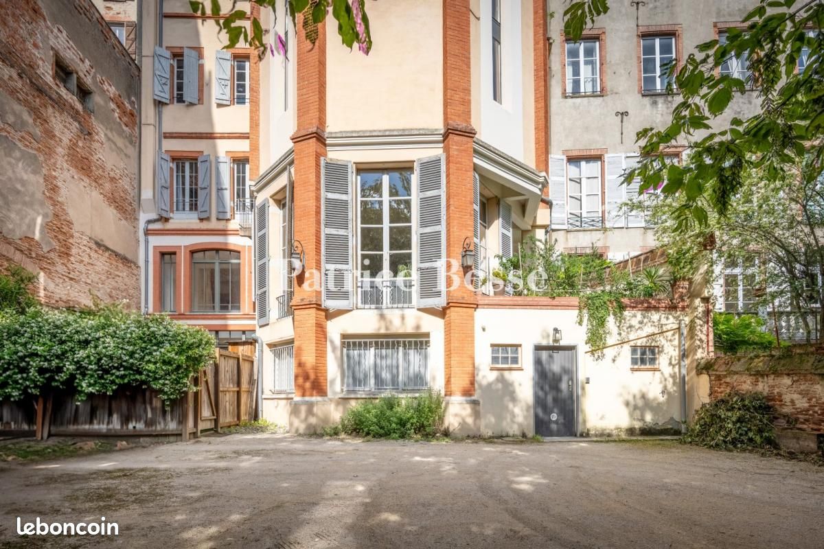 Appartement 8 pièces 325 m²