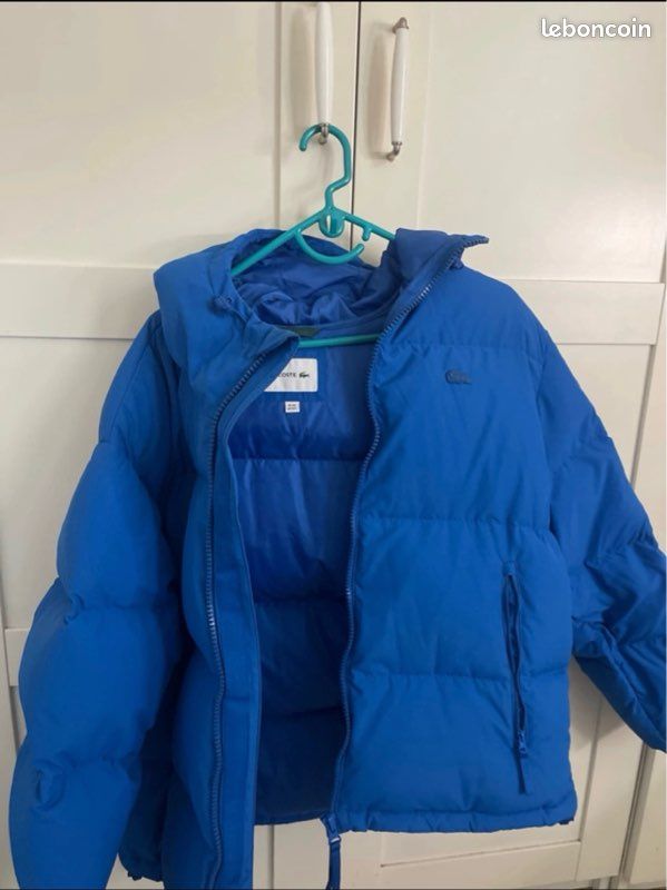 Doudoune courte matelassée déperlante lacoste bleue Vêtements