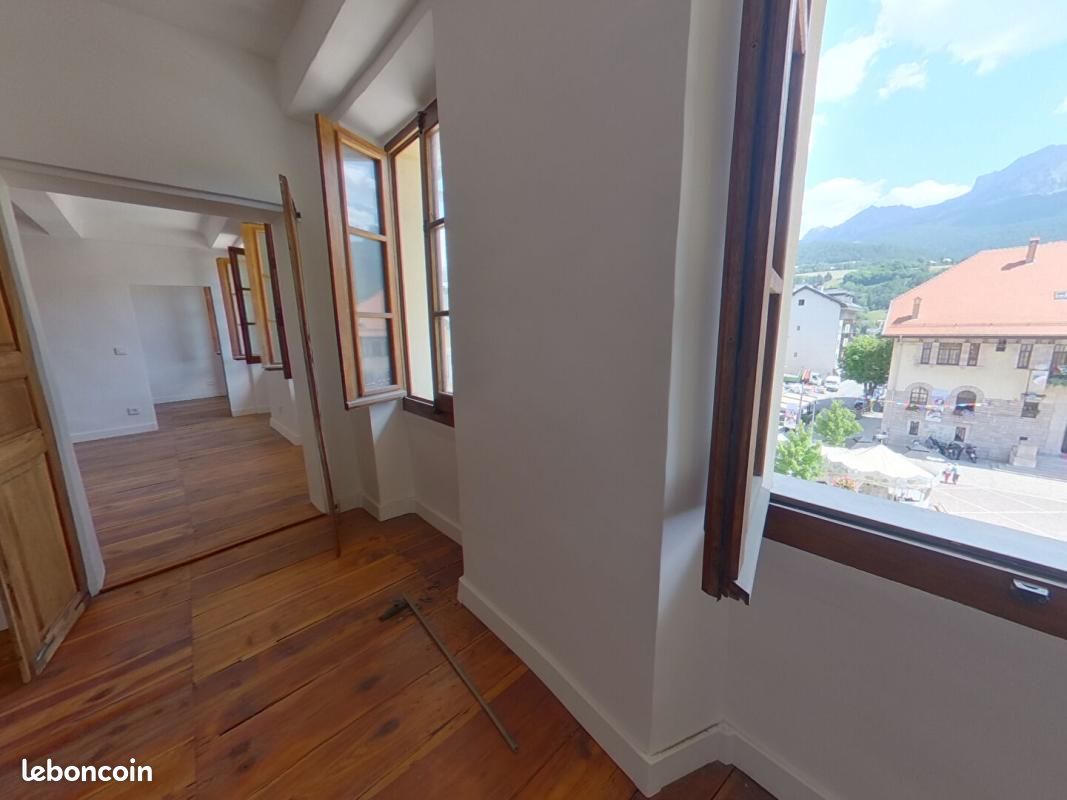 Appartement 4 pièces 99 m² · à Barcelonnette · 99 m² · 299 000 €