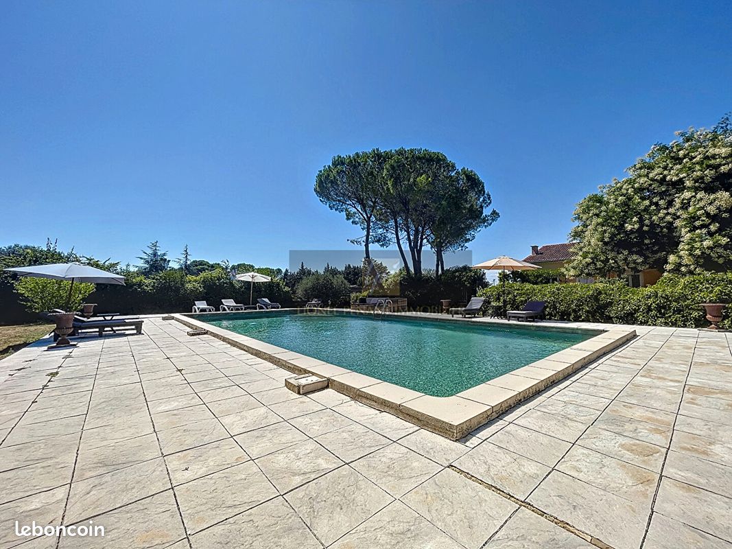 Maison 5 pièces 120 m² · à Carpentras · 120 m² · 399 000 €