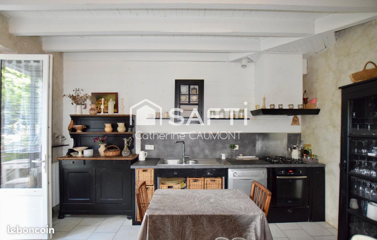 Maison 6 pièces 127 m² · à Castres · 127 m² · 230 000 €