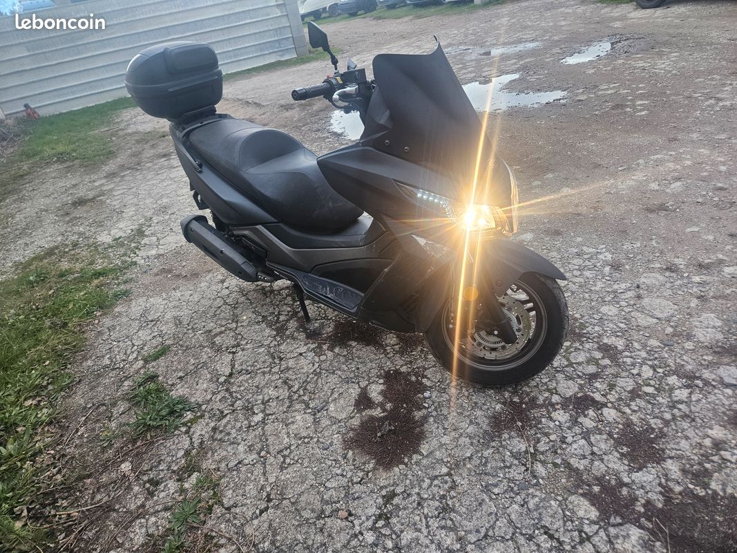 Scooter Kymco X-town 125 (image 1)