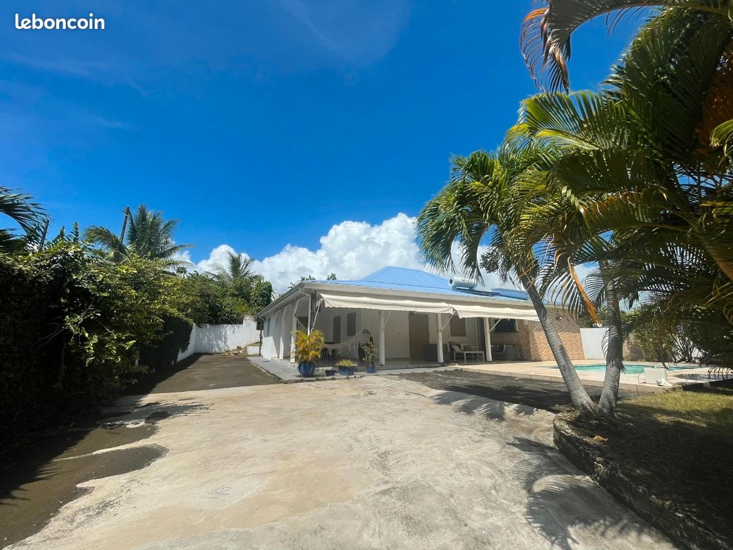 Maison 3 pièces 130 m² · à Capesterre-Belle-Eau · 130 m² · 1 800 €