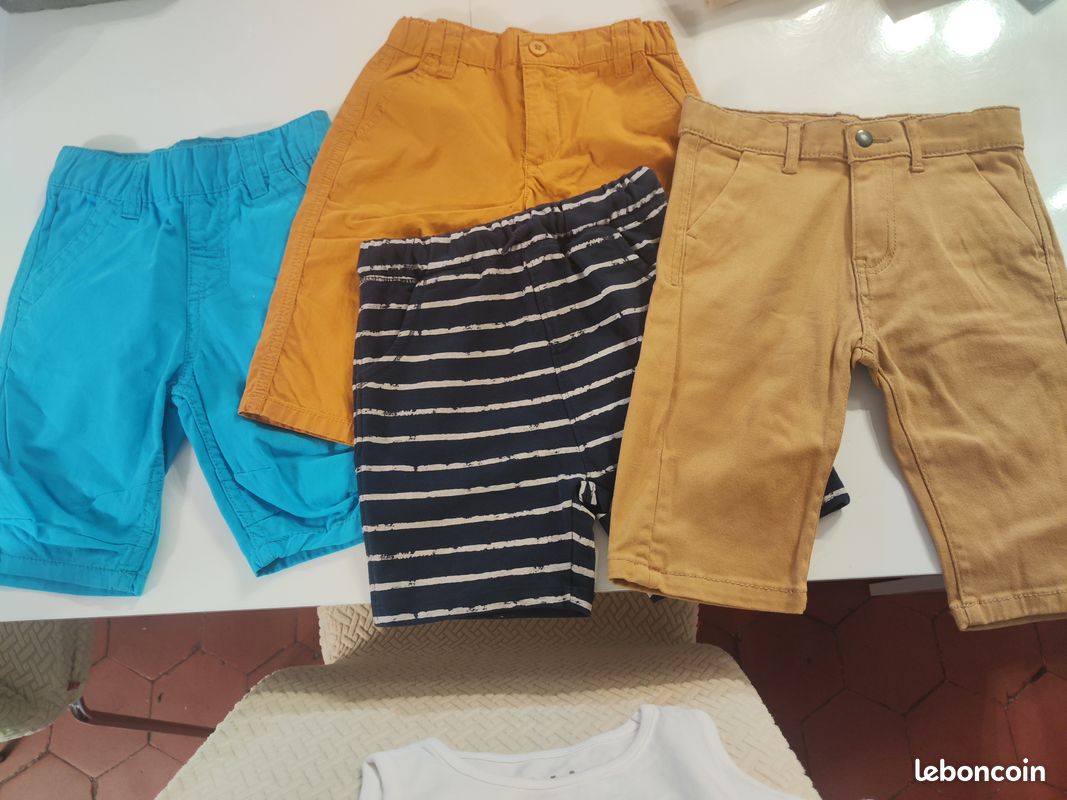 Vend Lot de shorts taille 4 ans (image 1)