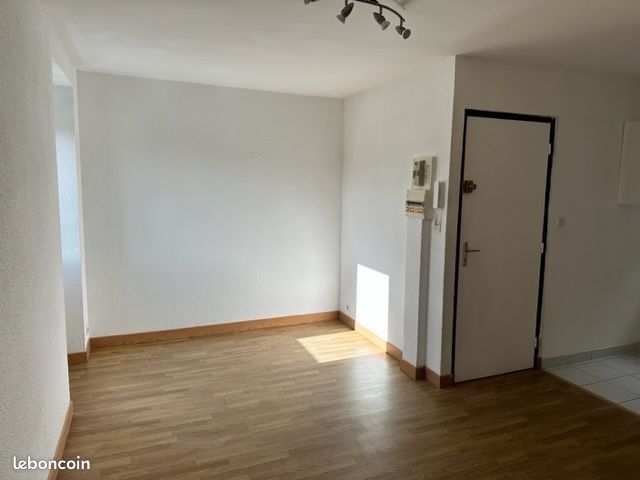 Appartement 2 pièces 36 m² - Locations
