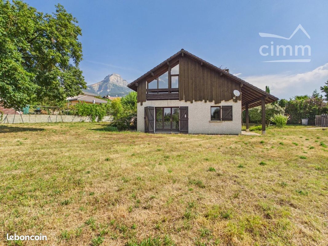 Maison 5 pièces 122 m² · à Saint-Nazaire-les-Eymes · 122 m² · 545 000 €