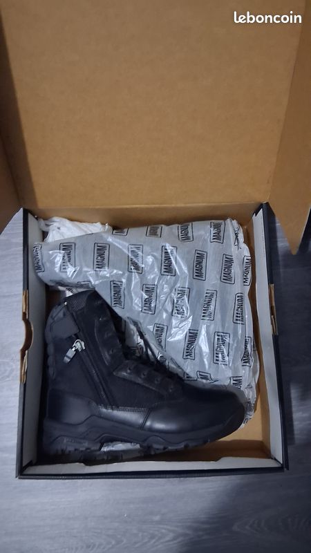 Chaussures de sécurité MAGNUM Strike Force RC – neuves, double