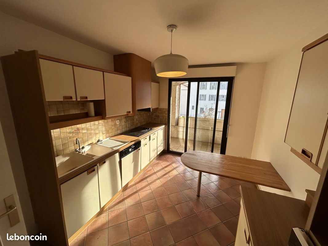Appartement 4 pièces 90 m² · à Mâcon · 90 m² · 955 €/mois