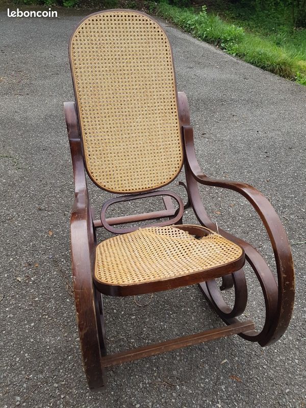 Rocking chair à restaurer (image 1)