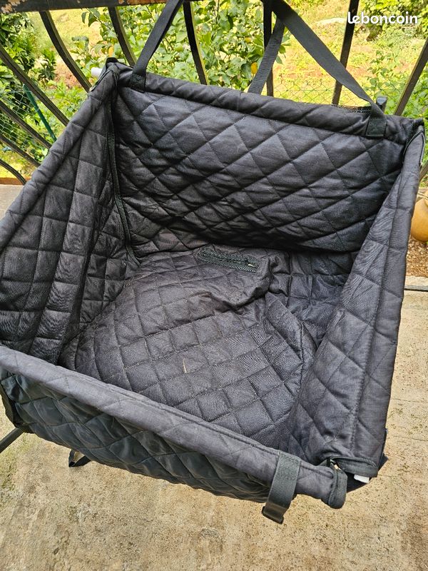 Housse de protection voiture pour chien (image 2)