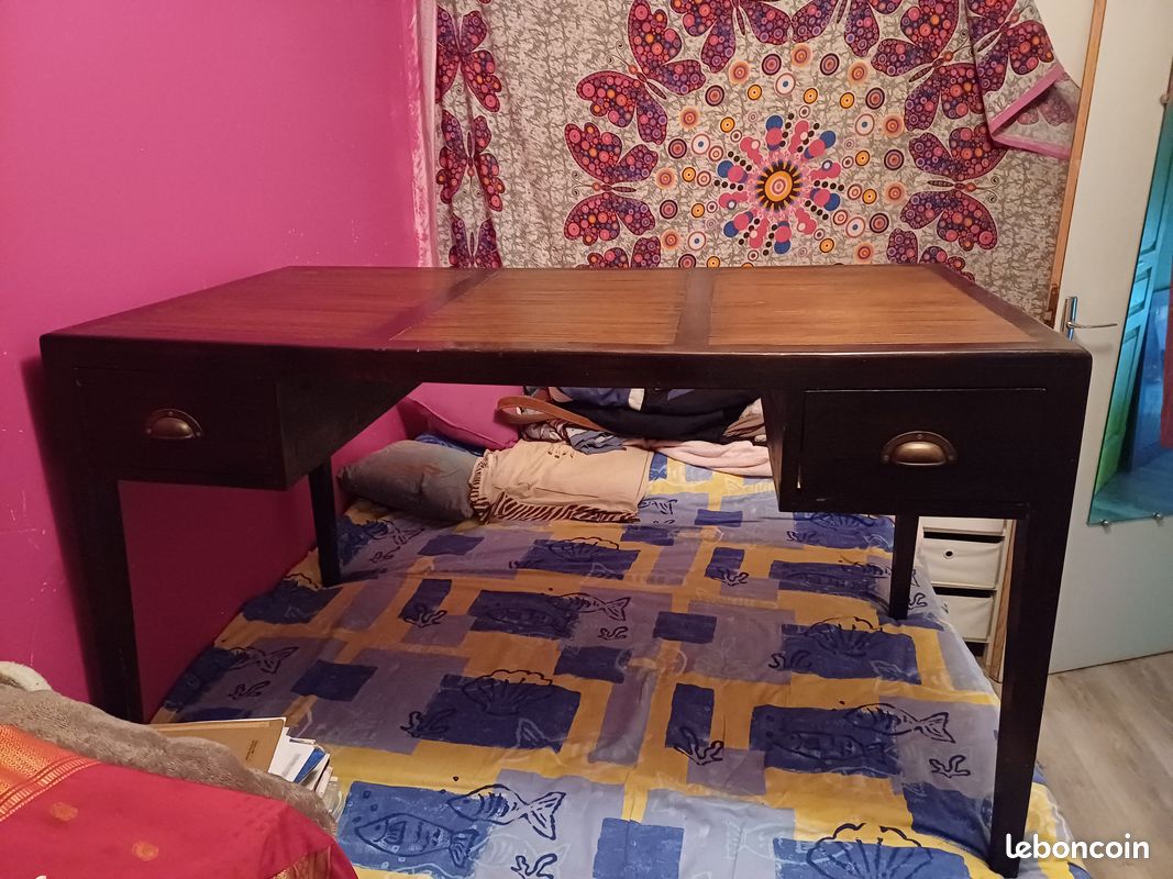 Bureau style colonial (image 1)