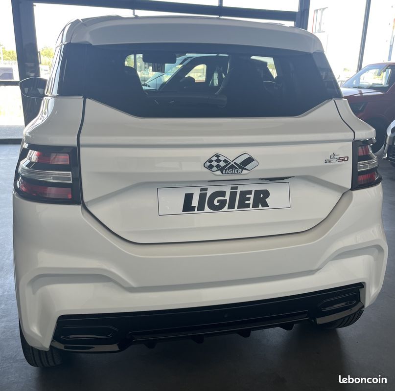 OFFRE EXCEPTIONNELLE : Voiture sans permis nouvelle ligier js50 - revo d+ blanche avec direction assistee et carplay - 15990 (image 4)