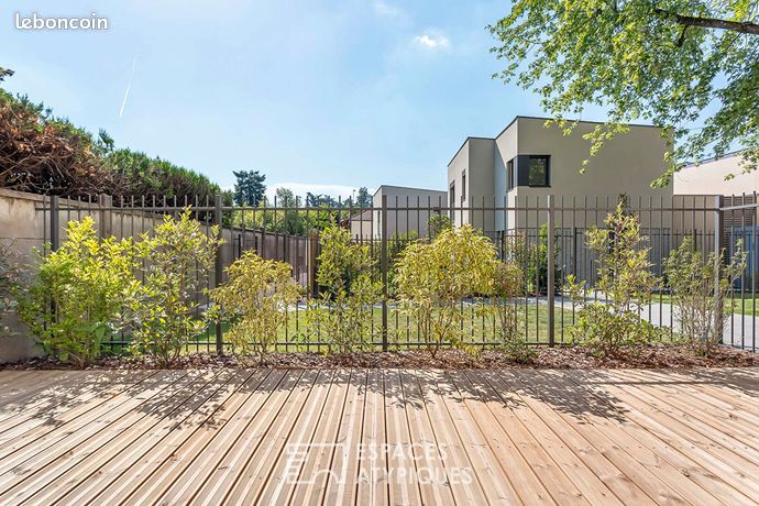 Propriété 5 pièces 119 m² — 2