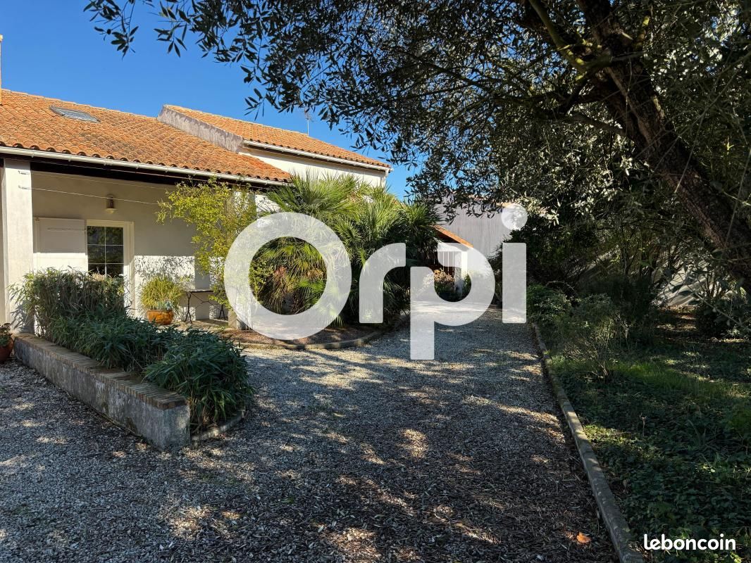 Maison 3 pièces 115 m² · à Saint-Laurent-de-la-Prée · 115 m² · 378 000 €