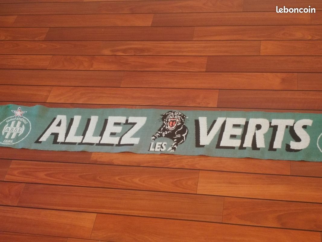 Magasin Foot Écharpe De Football AS Saint-Étienne Les Verts - Occasion En Bon état Etoile Saint Vincent