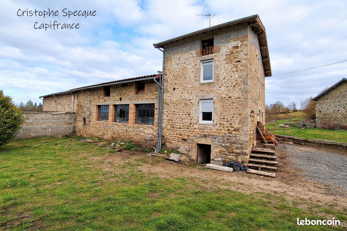 Maison 4 pièces 66 m² · à Celles-sur-Durolle · 66 m² · 71 000 €