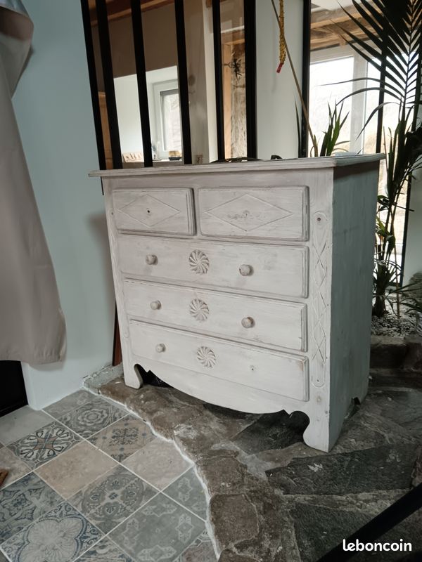 Commode (image 2)