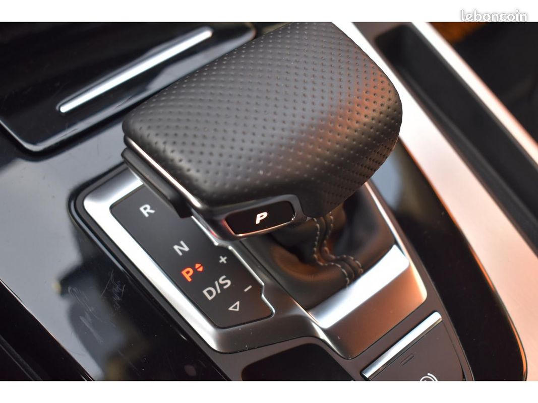 AUDI Q5 50 TFSIe 299 S tronic 7 Quattro S line (image 31)