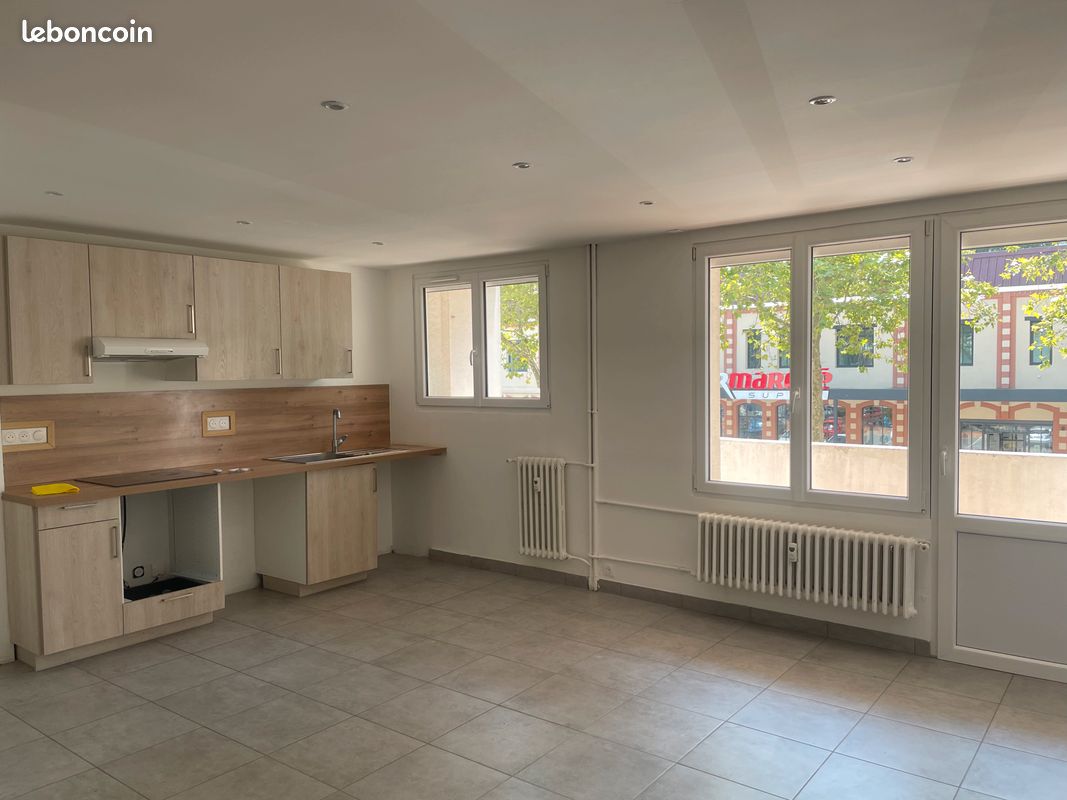 Appartement 3 pièces 57 m² · à Saint-Étienne · 56,7 m² · 650 €/mois