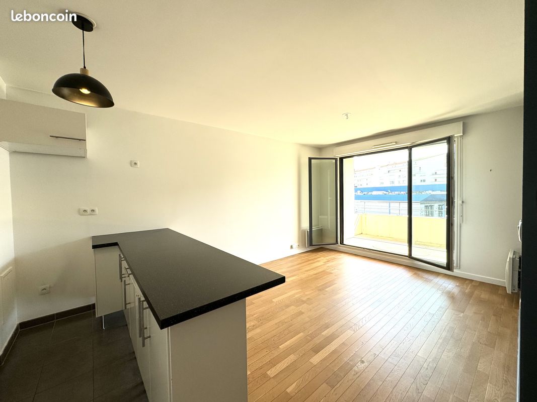 Appartement 3 pièces 56 m² · à Issy-les-Moulineaux · 56 m² · 1 700 €/mois