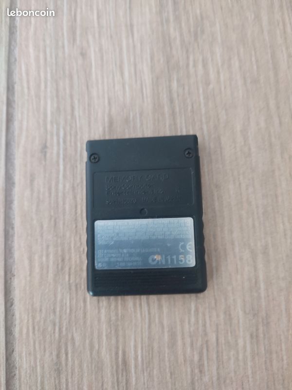 Carte Mémoire Sony PS2 8Mb – Officielle – Noire – Occasion