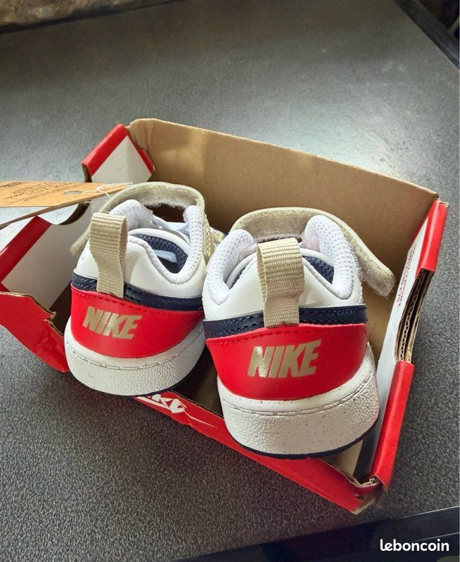 Nike bébé neuve (image 3)