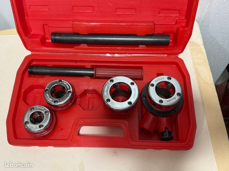 Coffret fileuse tube acier extérieur (image 1)