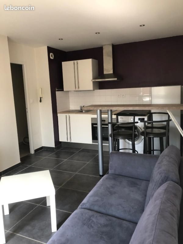 Appartement 31 m² · à Saint-Étienne · 31 m² · 435 €
